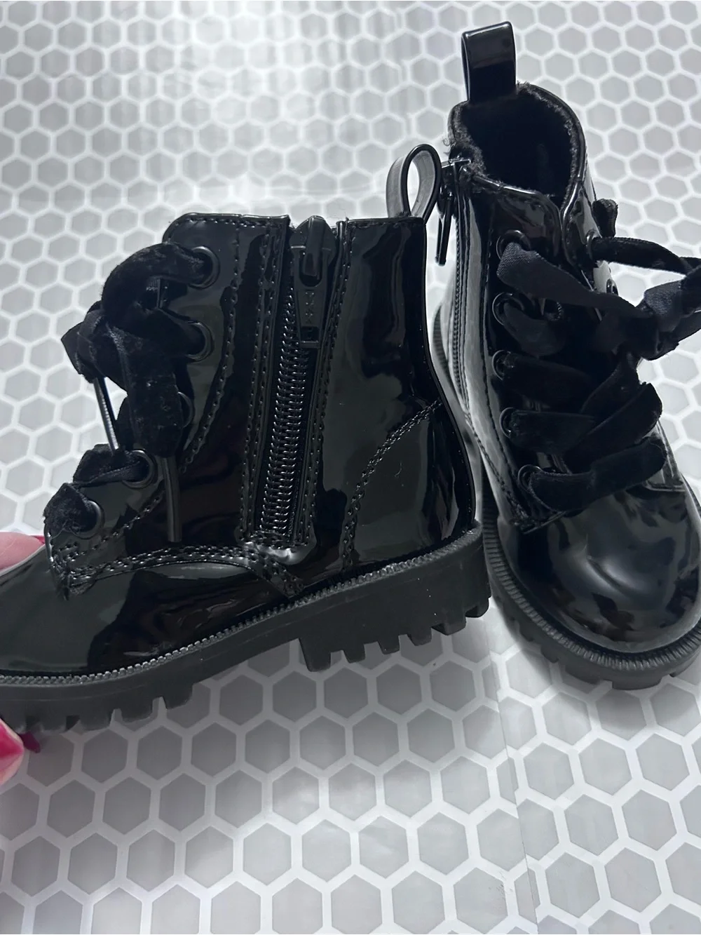 Self Esteem Girls Black Patent Lace-Up Floral Combat Boots. Size 5M